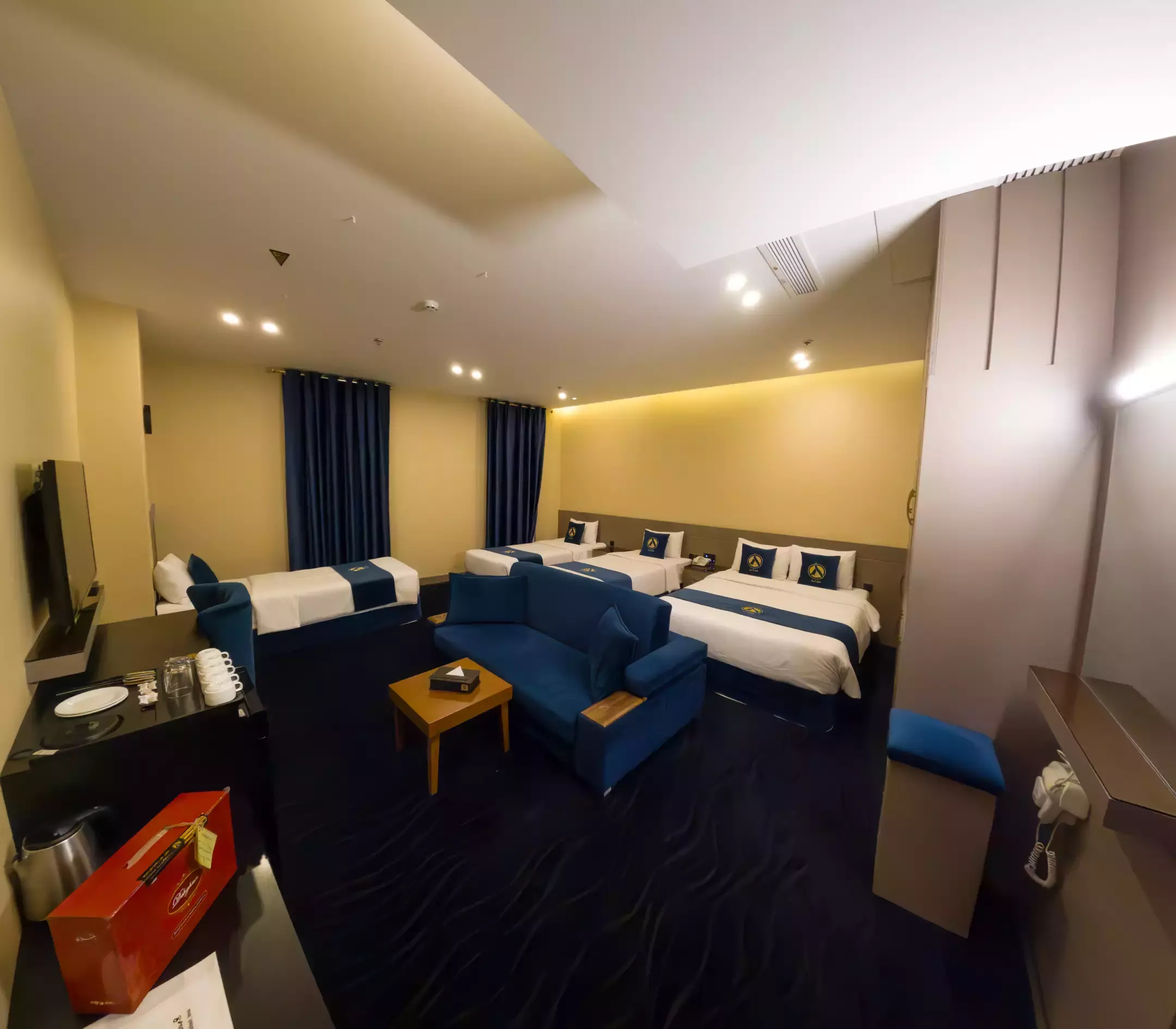 Alibaba https://cdn.alibaba.ir/ostorage/hotel-accommodation-images/68a47587a1e6f83605b7decc_پنج تخته رویال.webp